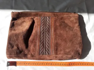 Pochette in pelle marrone
