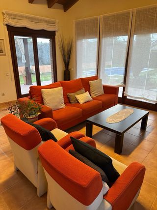 Último conjunto completo de salón y comedor