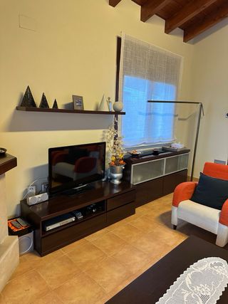 Último conjunto completo de salón y comedor