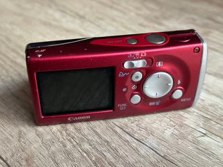 Canon Digital IXUS i Zoom