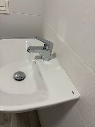 Lavabo suspendido blanco porcelana