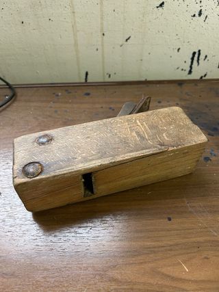 Cepillo de carpintero antiguo