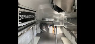 FOOD TRUCK SEMINUEVA