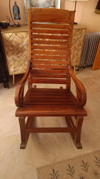 Mecedora Colonial Nogal