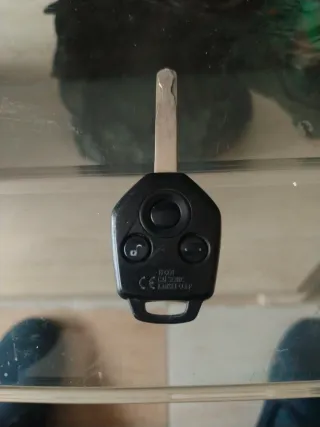 Llave con Mando Subaru