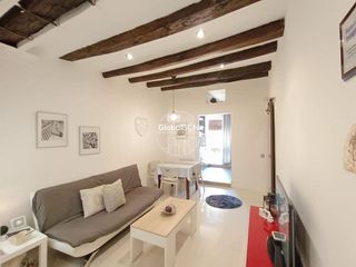 Piso en venta en El Raval en Barcelona