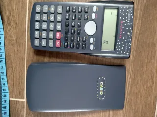 Calculadora Científica Casio fx-82MS