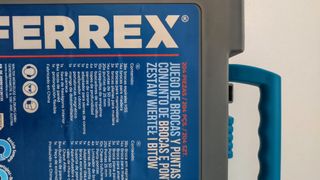 Juego de brocas y puntas Ferrex 204 piezas