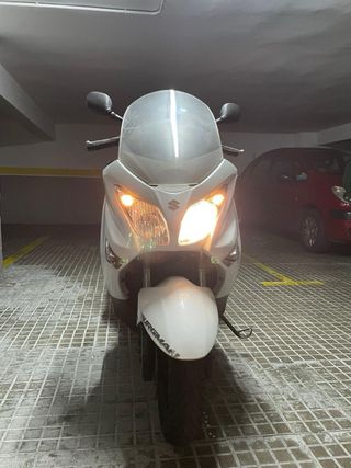 Suzuki Burgman 200