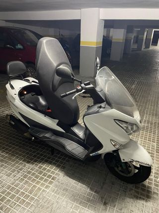 Suzuki Burgman 200