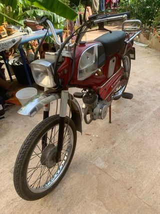 Mobylette Campera Roja