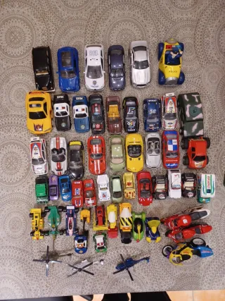 Lote de 13 coches Burago, helicópteros de juguete