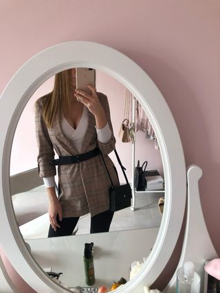 Americana Stradivarius cuadros beige Talla M