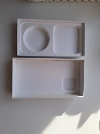 Caja vacía iPhone 12