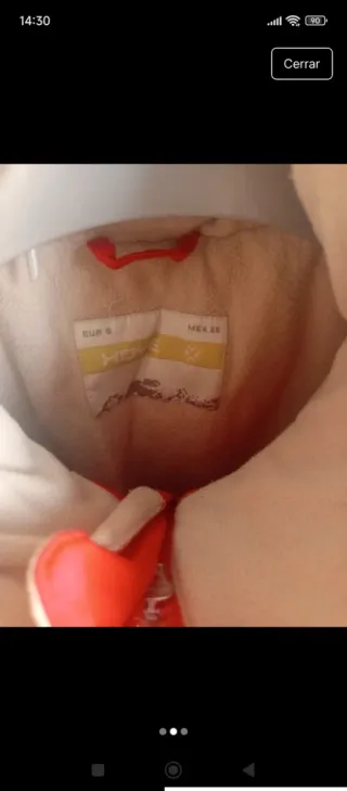 Abrigo de nieve naranja y rojo