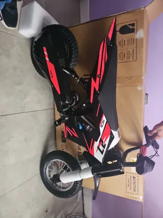 Moto eléctrica infantil RCB