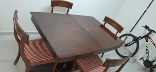Mesa comedor madera caoba + 6 sillas