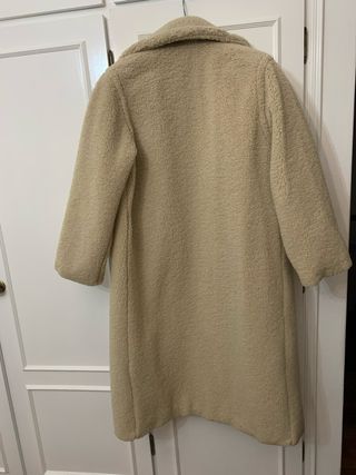 Casaco de pêlo bege Stradivarius tam M