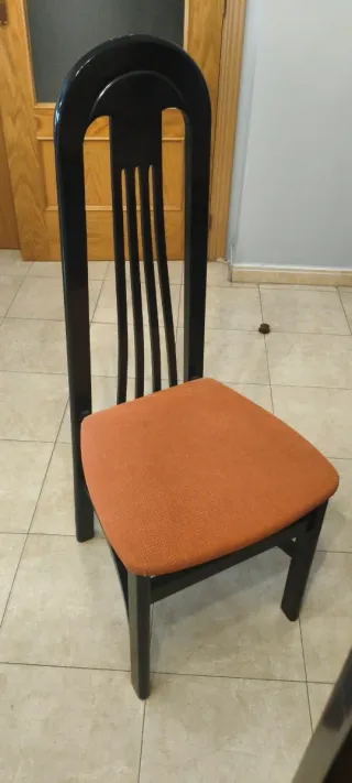 Mesa de comedor y 6 sillas