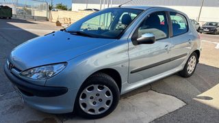 Vendo PEUGEOT 206 XLINE. 1.4. 5P. 93695KM.