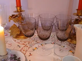 Mesa completa. Casi.