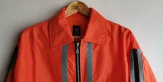 Giubbotto sportivo arancione in nylon