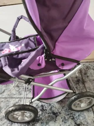 Cochecito de muñecas morado