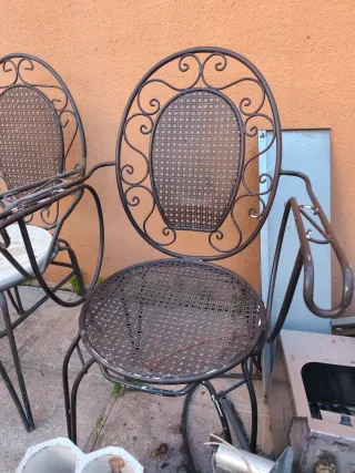 Sillas de jardín metálicas con asiento de piedra