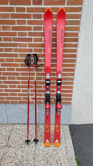 Conjunto de esquí Dynastar con bastones