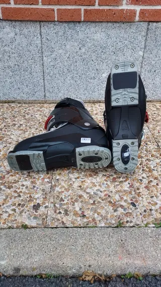 Conjunto de esquí Dynastar con bastones