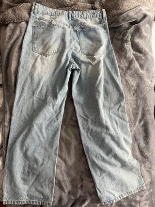 Pantalones vaqueros Bershka con brillos