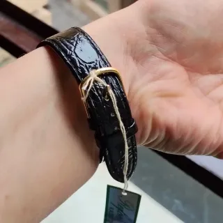 Reloj Refor Kadett Mujer Dorado y Negro