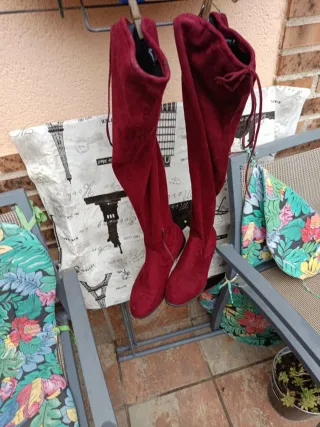 Botas altas burdeos