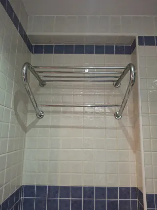 Perchero de acero inoxidable