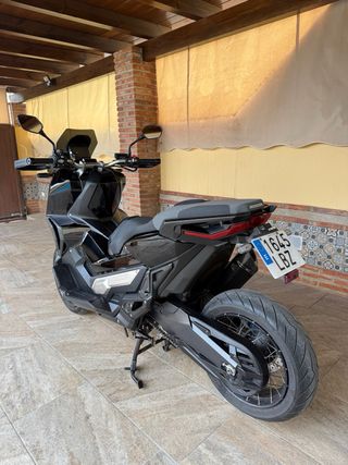 Honda X-ADV 750 2020 19.900km Akrapovic