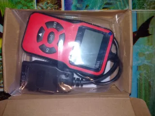 Escáner OBD II V100 Newest Modelo 2025