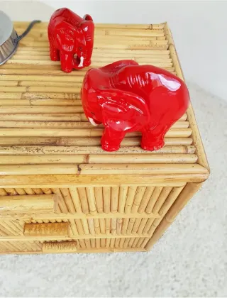 Mesita de noche de bambú. Vintage, 70s.