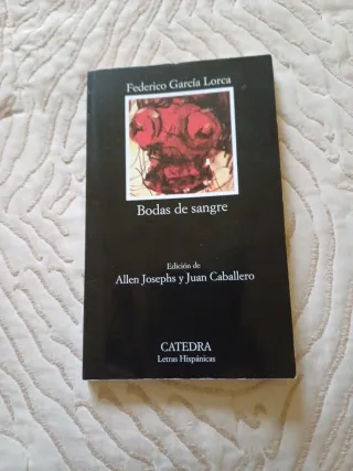 Bodas de Sangre (Letras Hispanicas) (Spanish Ed...