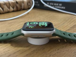 Apple Watch SE GPS 2ª Gen Plata/Verde
