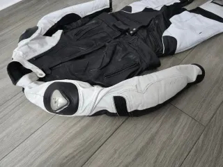 Mono de moto Goyamoto