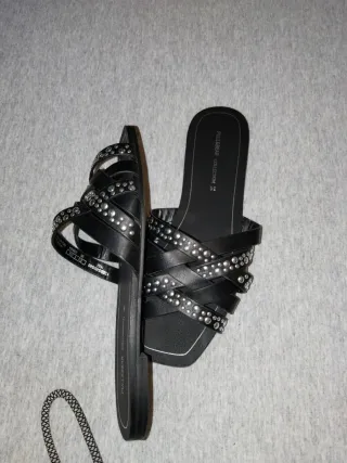 Sandalias negras adornadas talla 36