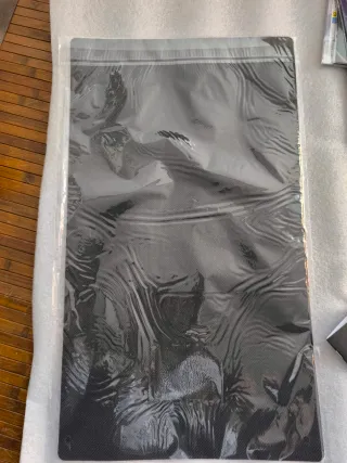 Gundam Playmat y Promo Suletta & Miorine Sellado