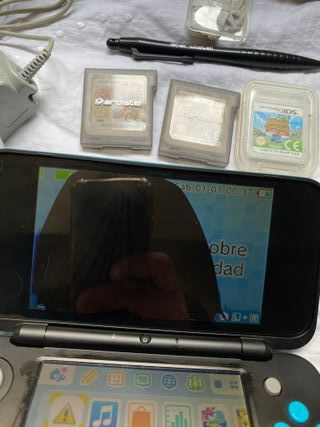 Nintendo 2DS XL Nero/Blu + Accessori