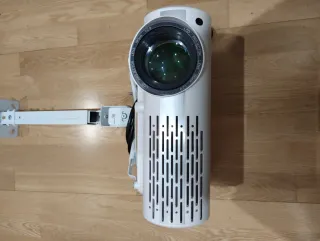 Proyector YABER + Soporte