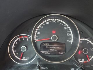 Volkswagen Beetle 2016