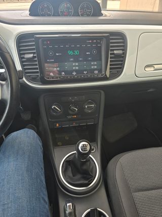 Volkswagen Beetle 2016