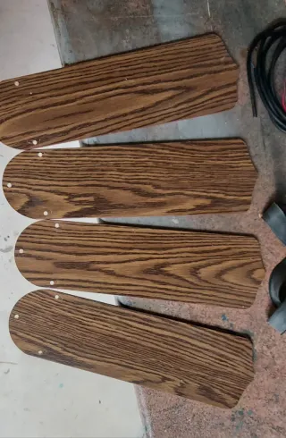 Ventilador de techo metalico dorado