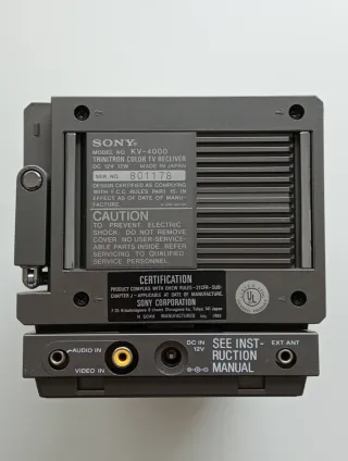 Sony Trinitron KV-4000 TV Portátil