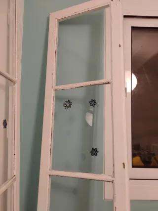 Puerta antigua de balcón