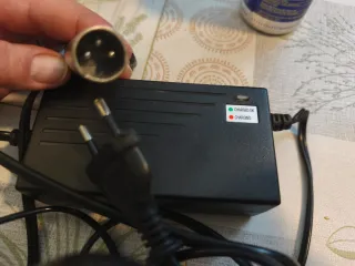 Cargador Qili Power 36V 1600mA